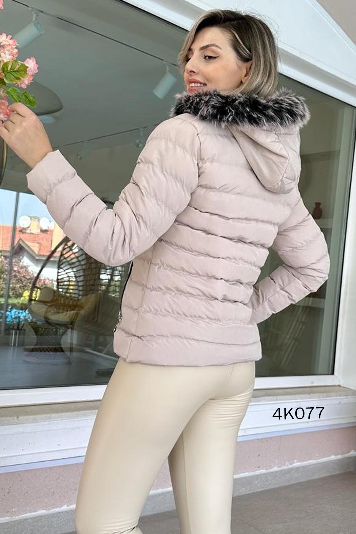 Kapşonu Çıkarılabilir Kısa Şişme Mont
