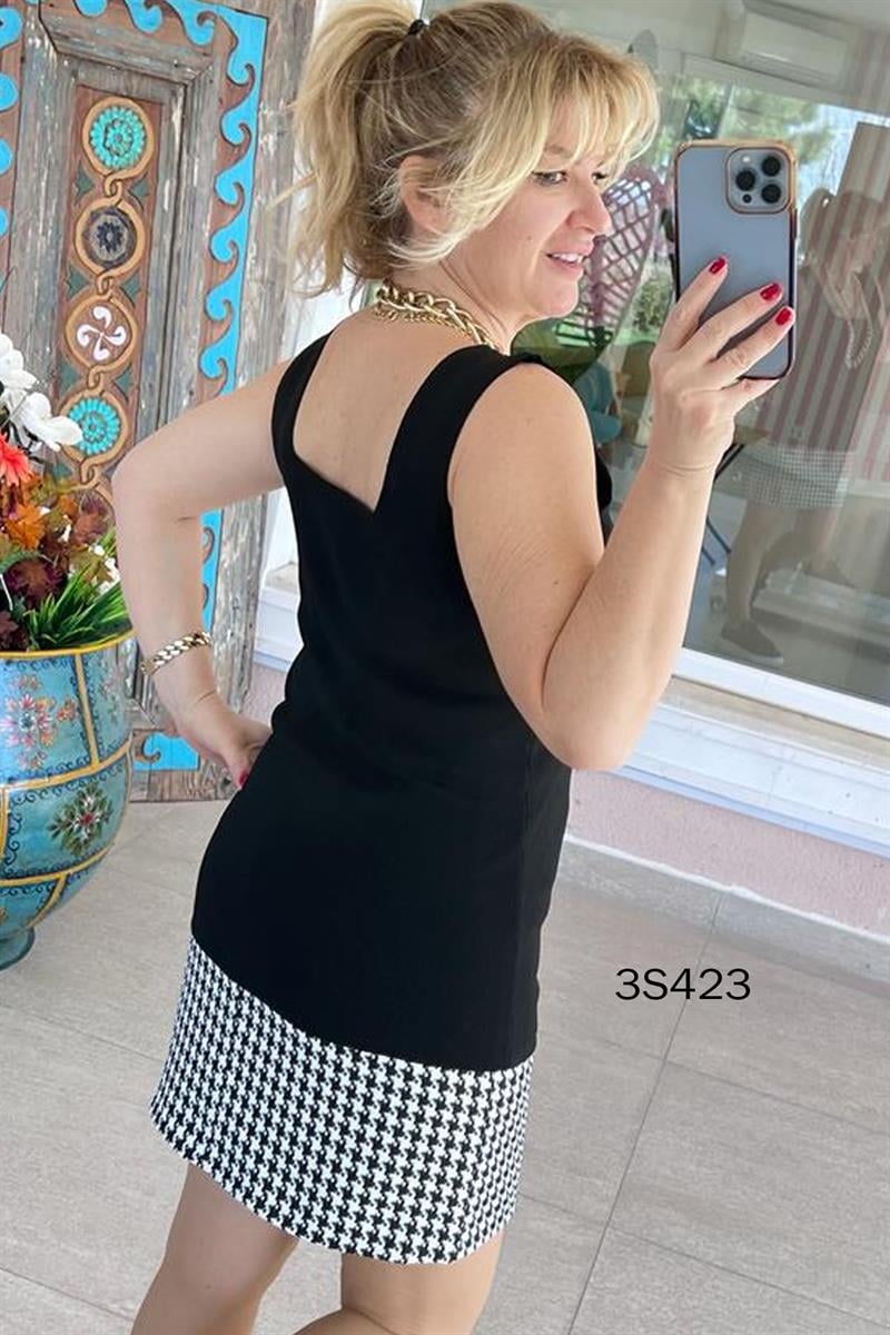 Kare Yaka Sıfır Kol Triko Bluz