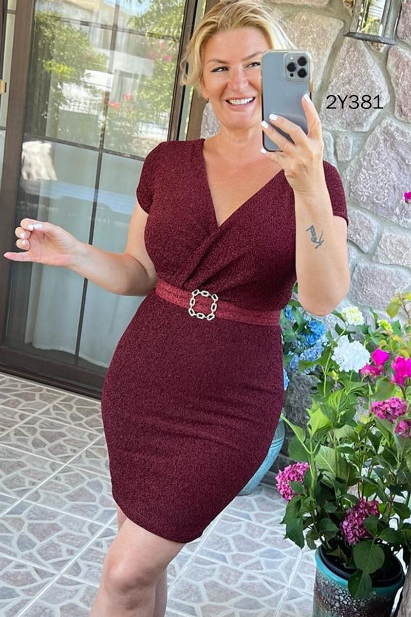 Kısa Kol Kemerli Simli Elbise