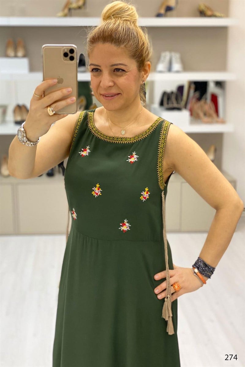 Nakışlı Elbise