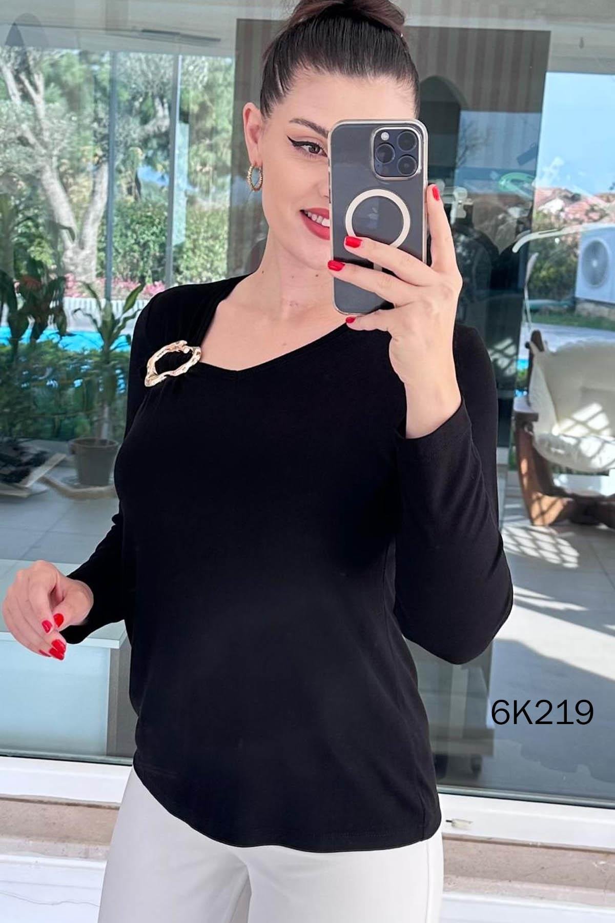 Omuzu Tokalı Çilek Bluz