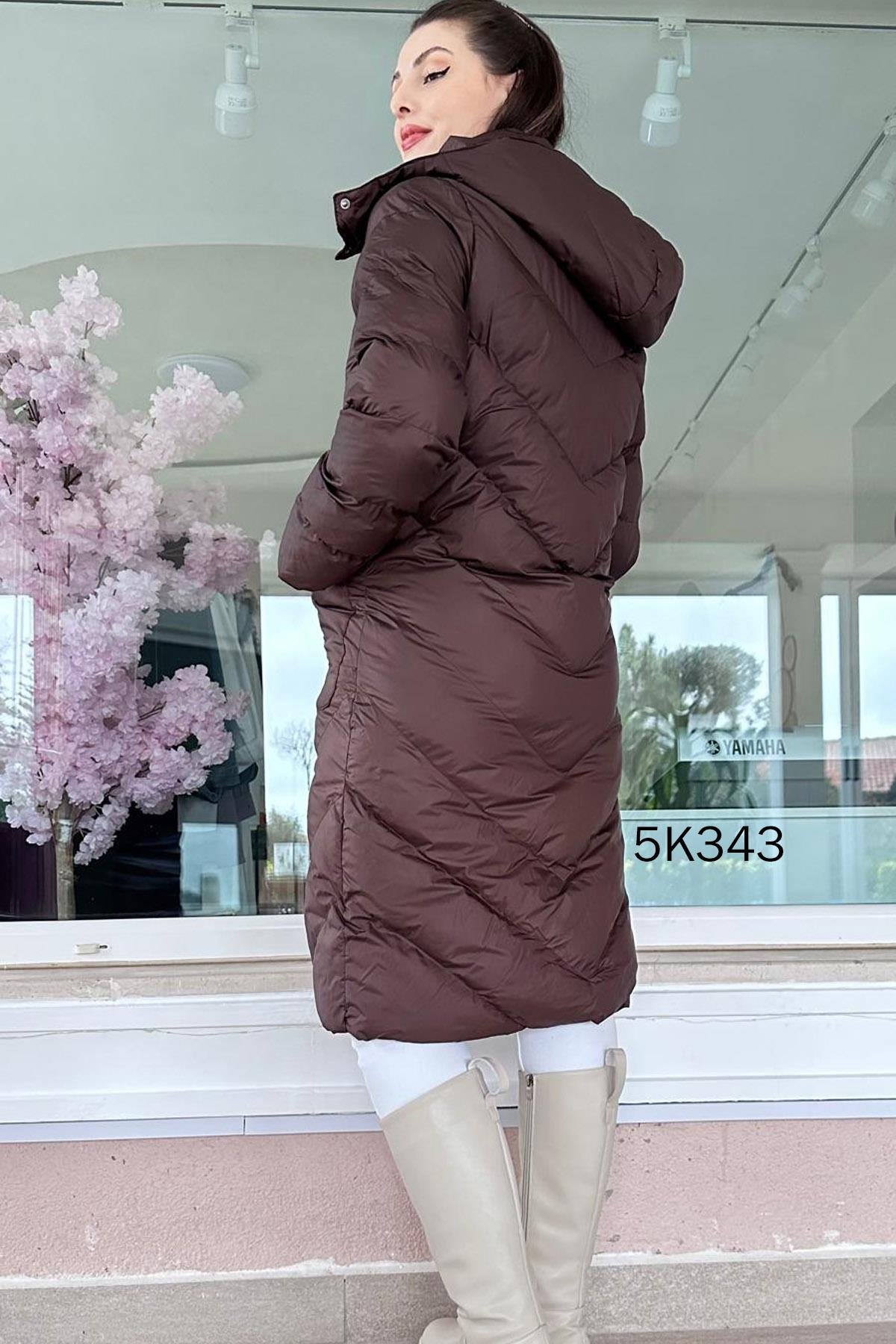 Önden Cepli Kapşonlu Şişme Mont