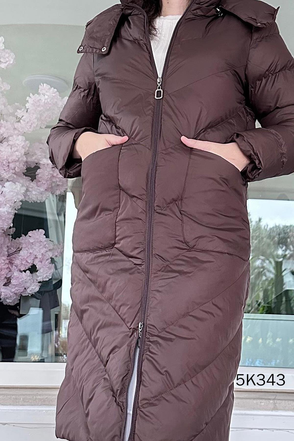 Önden Cepli Kapşonlu Şişme Mont