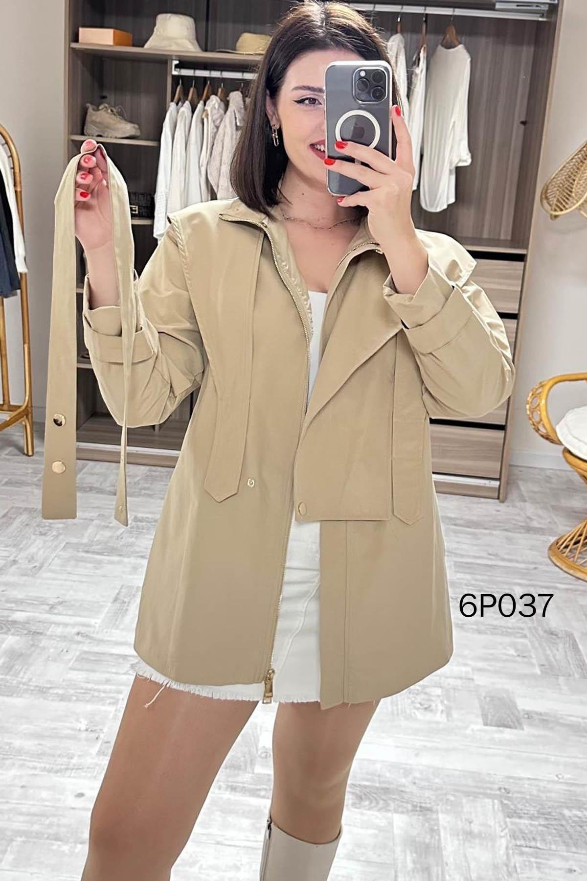 Prive Seri Çıtçıt Kemerli Kısa Trençkot