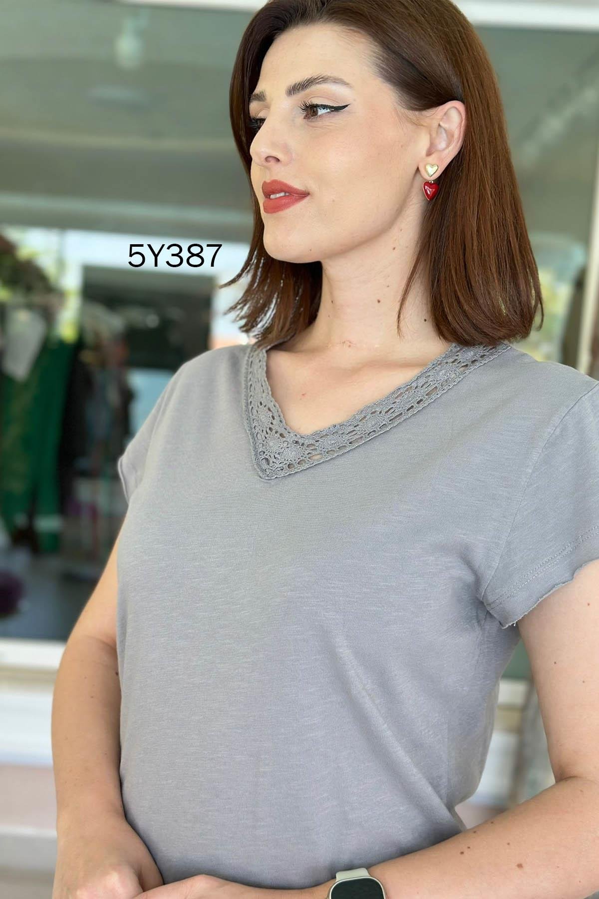 V Yaka Güpür Detay Pamuklu Süprem Bluz