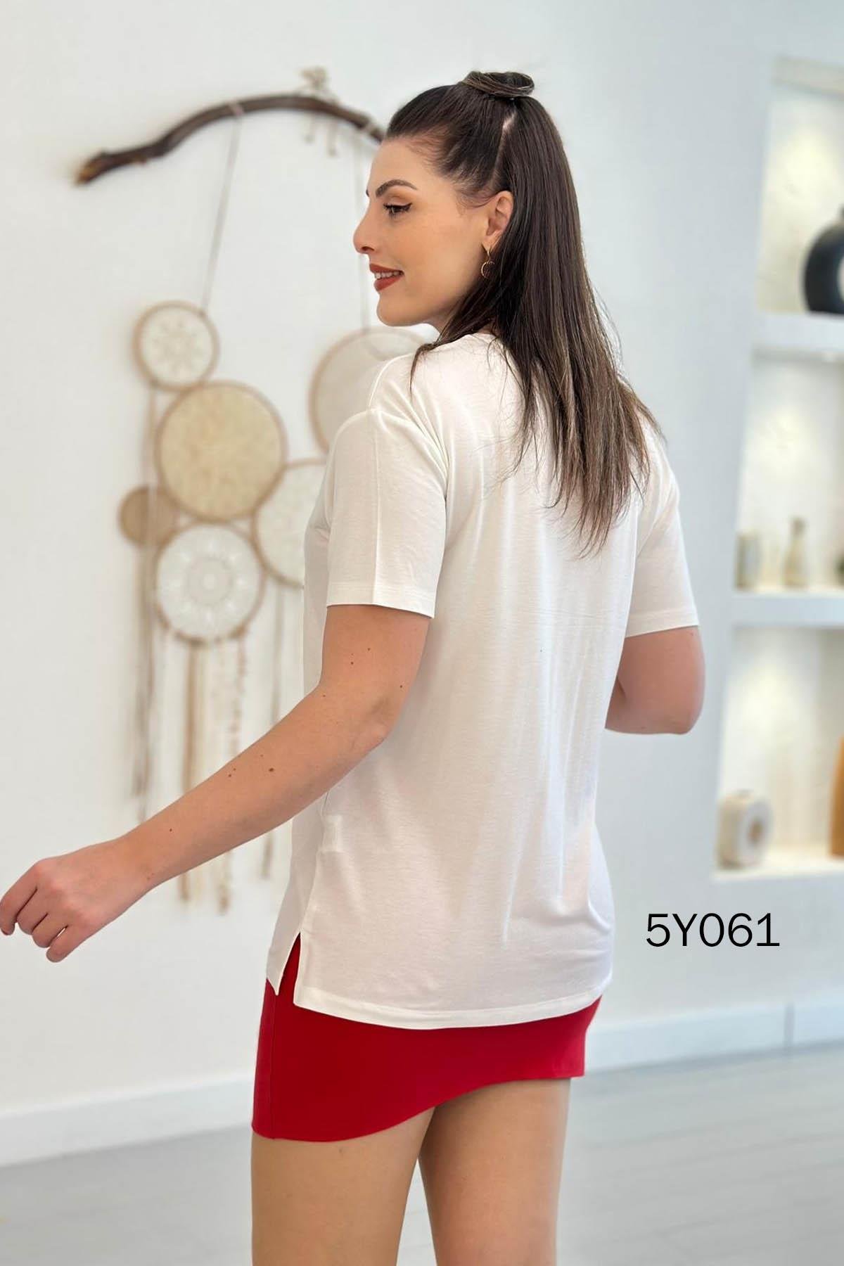 V Yaka Yırtmaçlı Viskon Tshirt