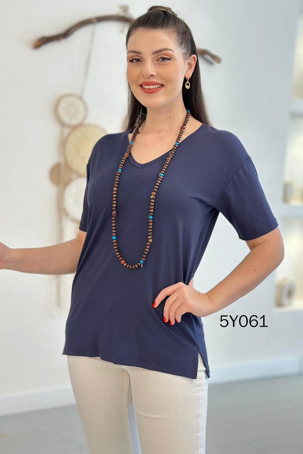 V Yaka Yırtmaçlı Viskon Tshirt