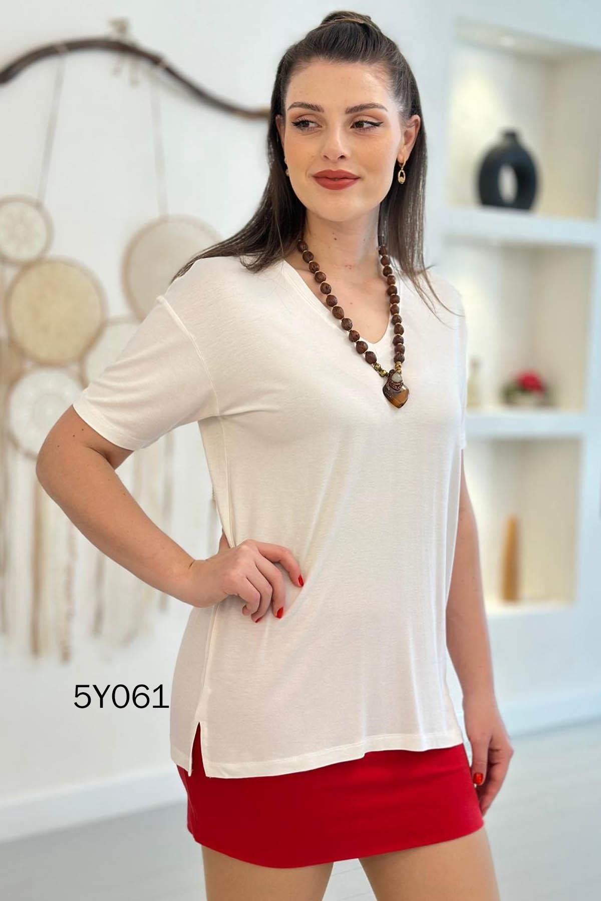 V Yaka Yırtmaçlı Viskon Tshirt