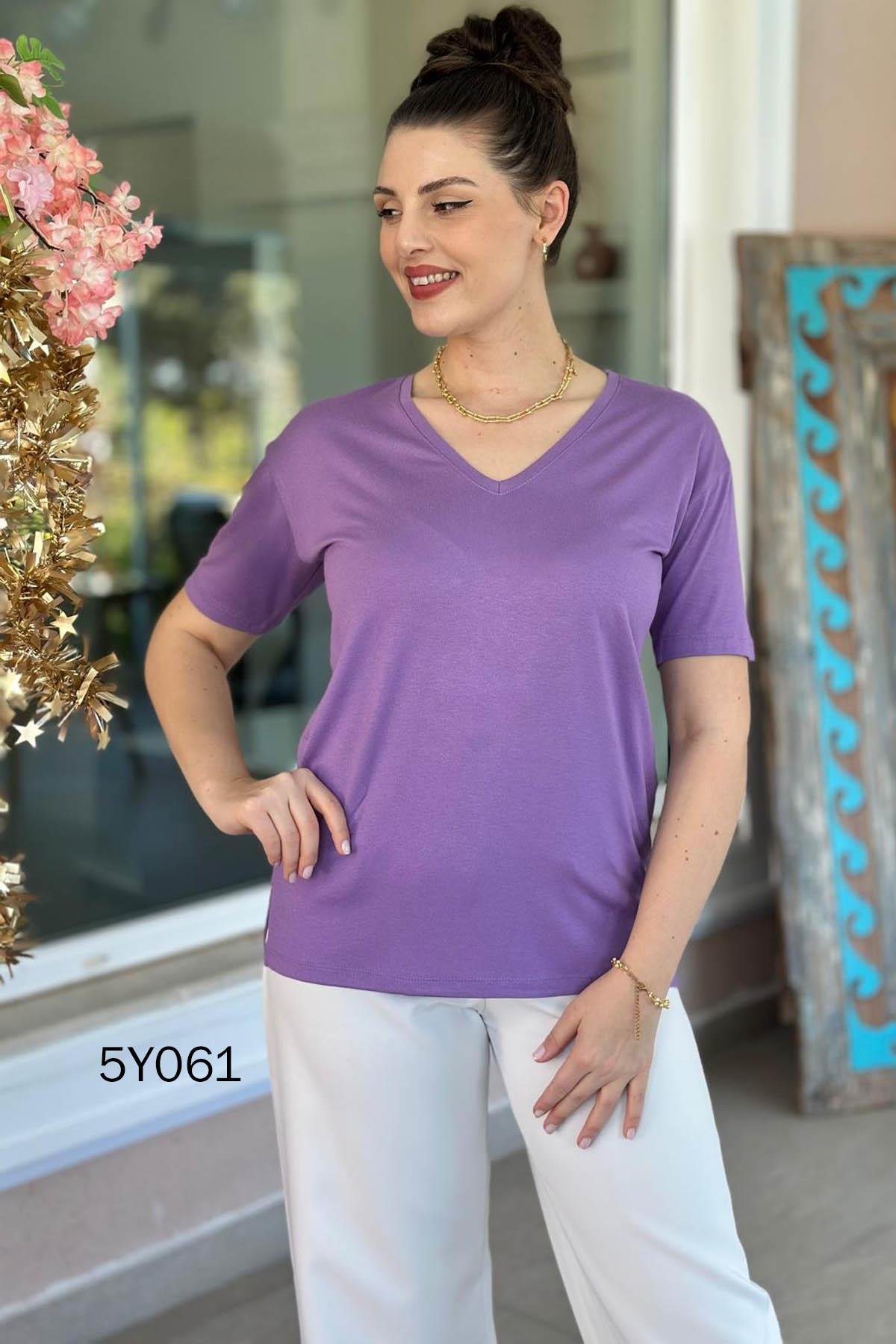 V Yaka Yırtmaçlı Viskon Tshirt