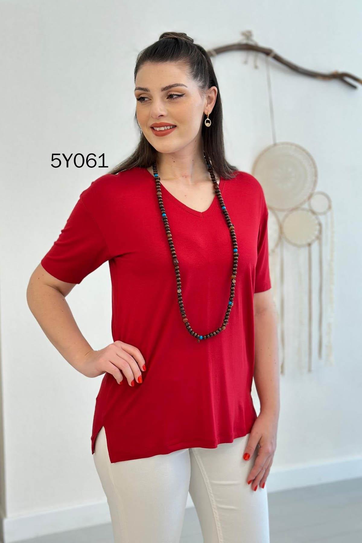 V Yaka Yırtmaçlı Viskon Tshirt