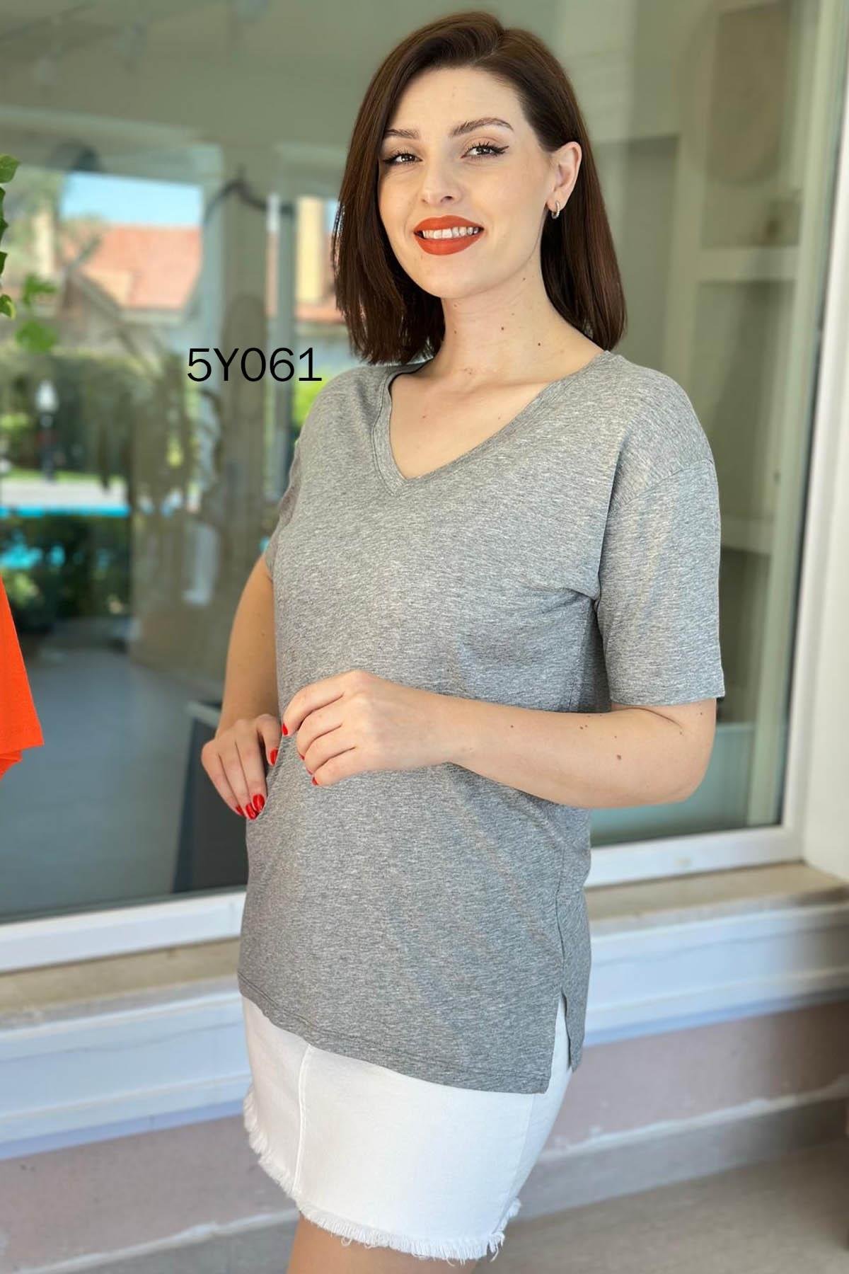 V Yaka Yırtmaçlı Viskon Tshirt