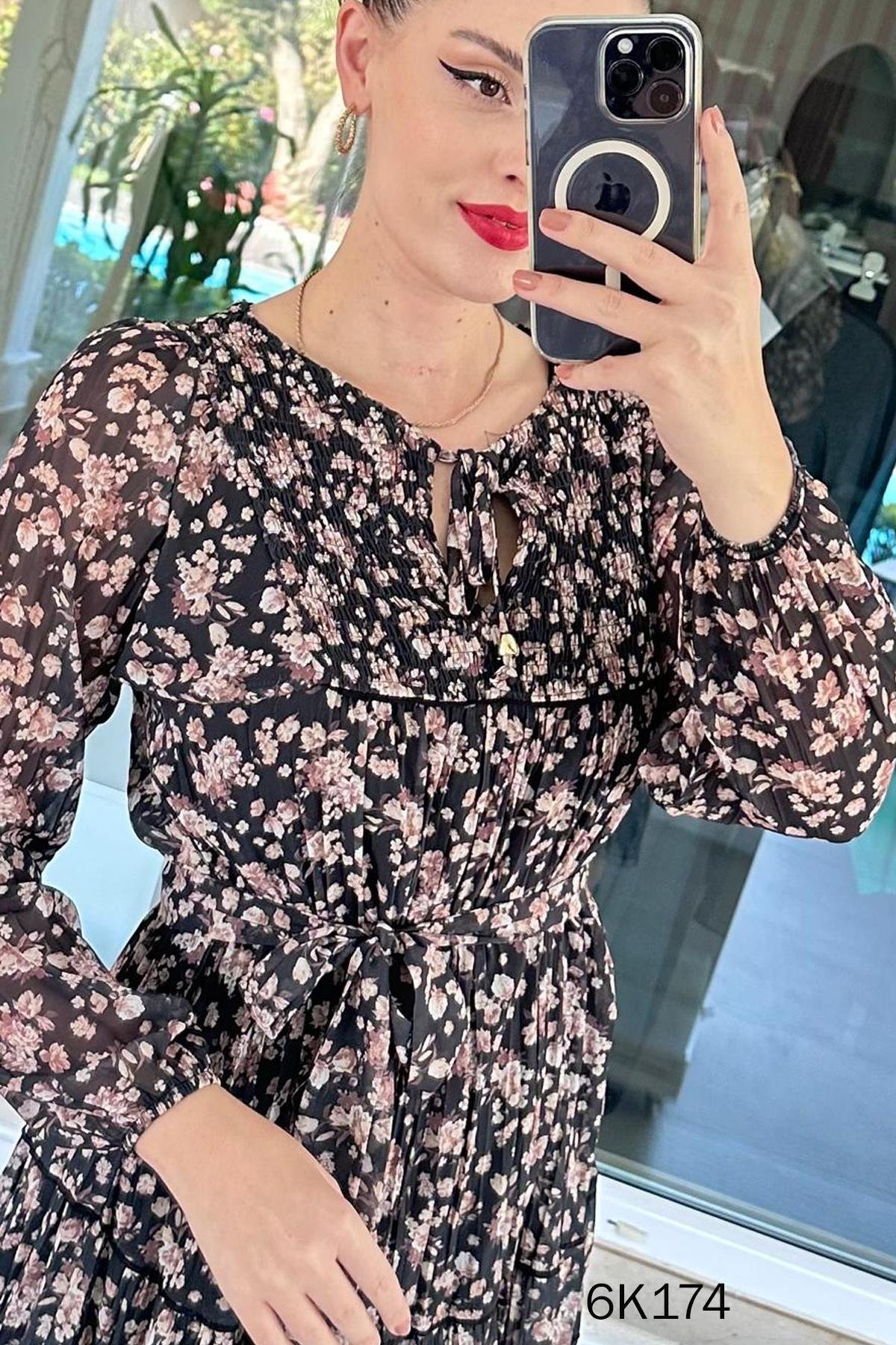 Yakası Gipeli Şifon Elbise