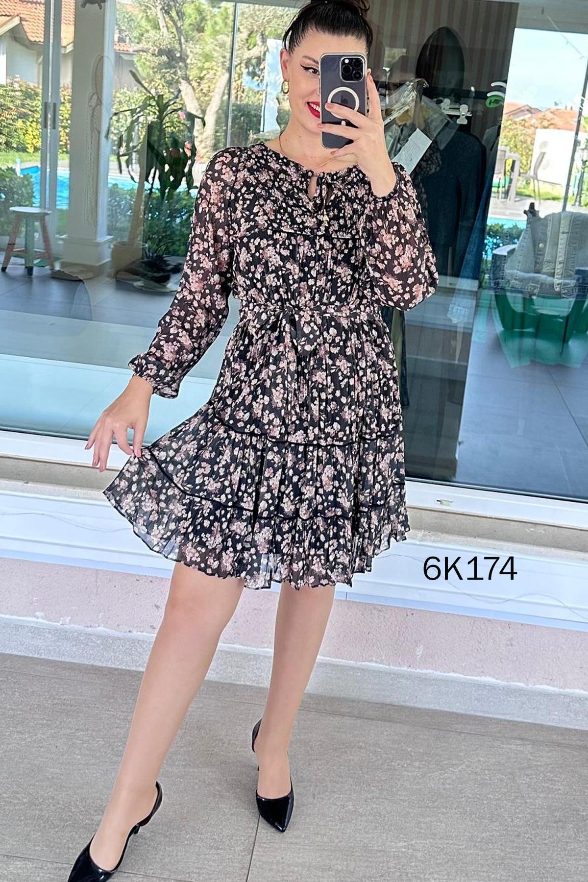 Yakası Gipeli Şifon Elbise