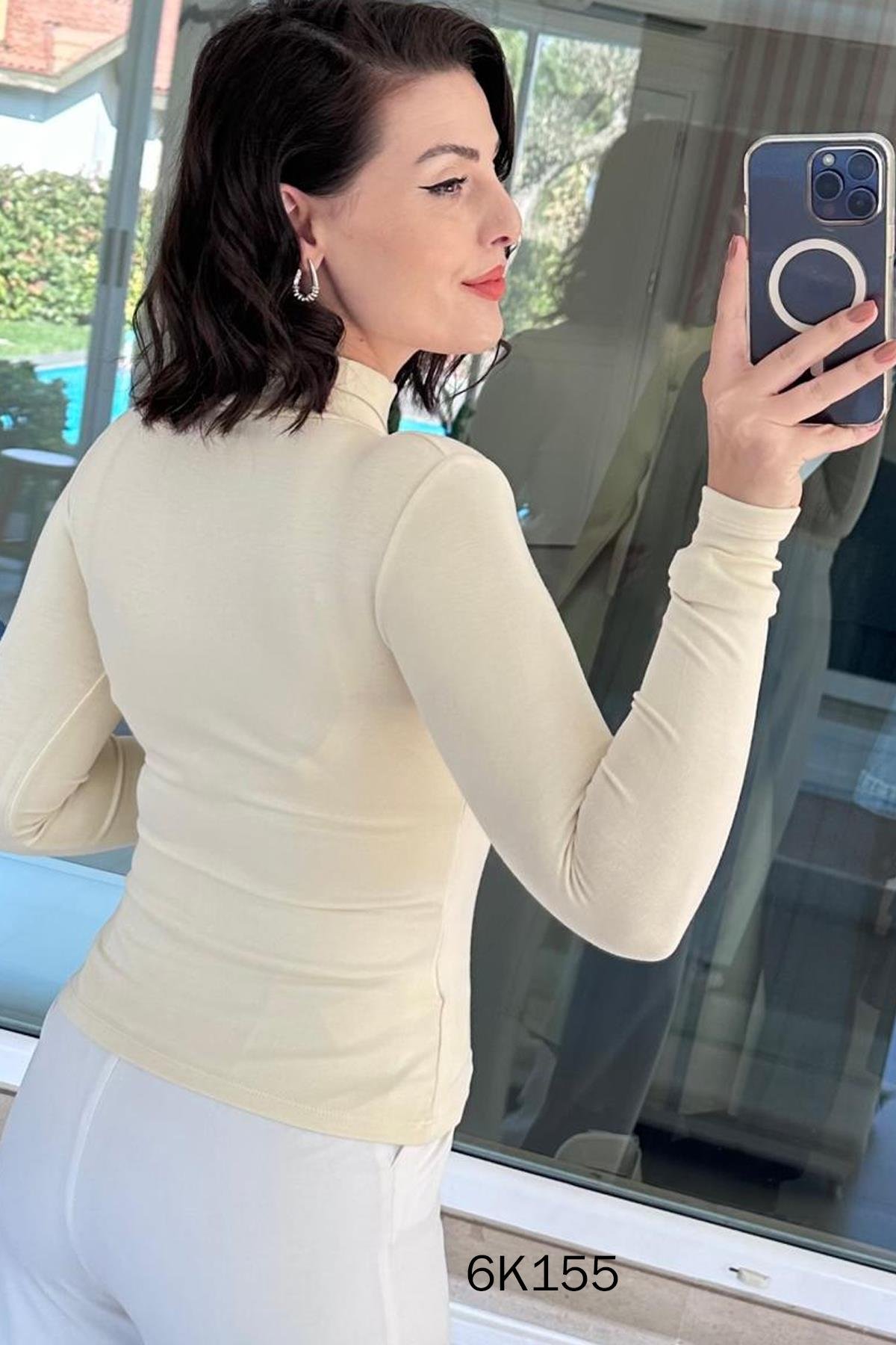 Yarım Balıkçı Yaka Likralı Body