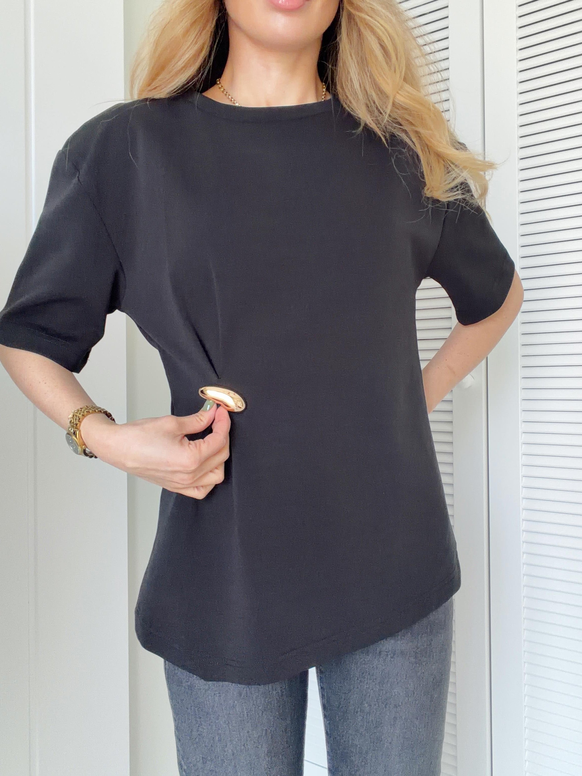 Aksesuar Detaylı Kısa Kollu Tshirt Siyah