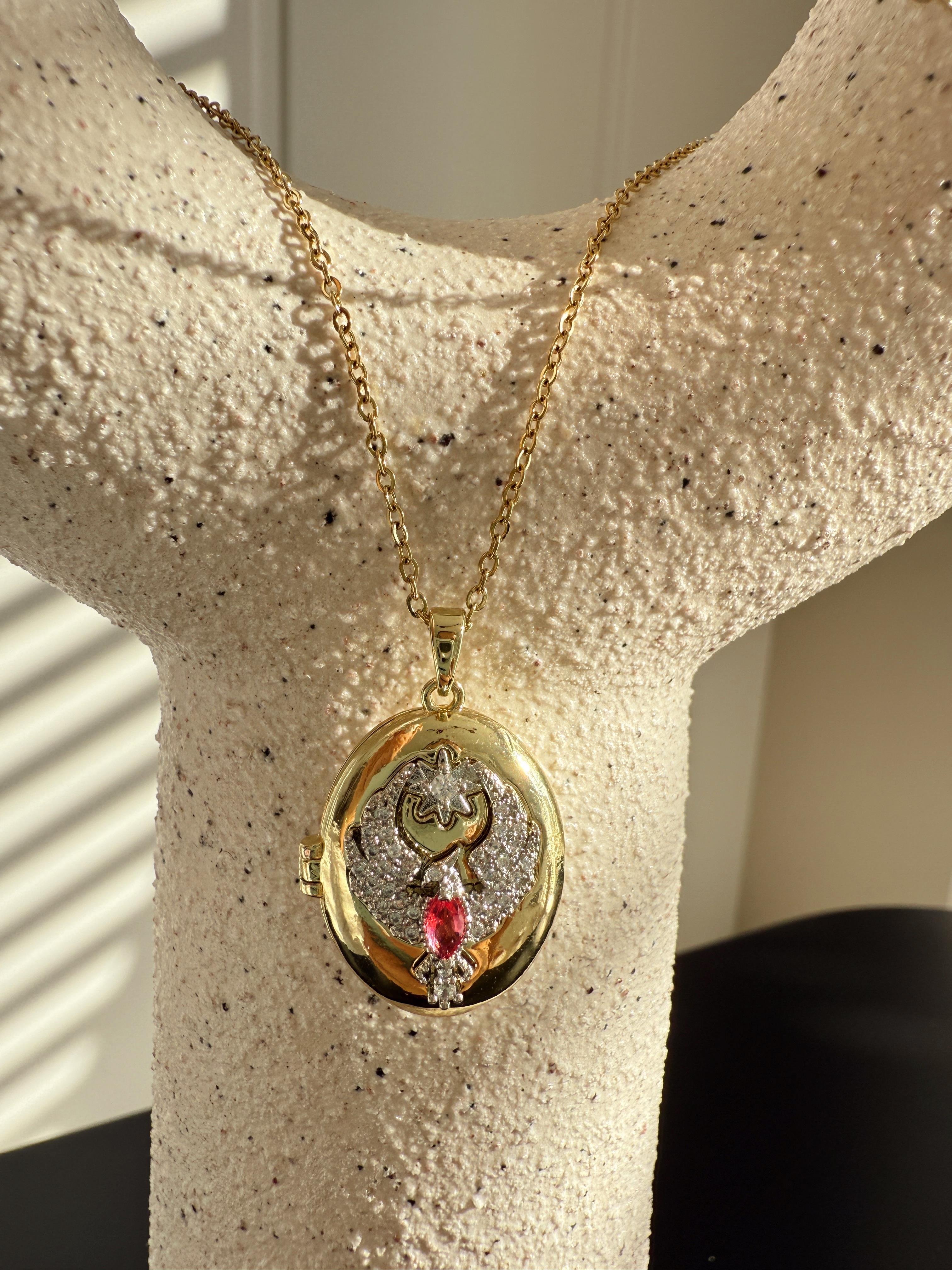 Anka Kuşu Oval Gold Kolye 