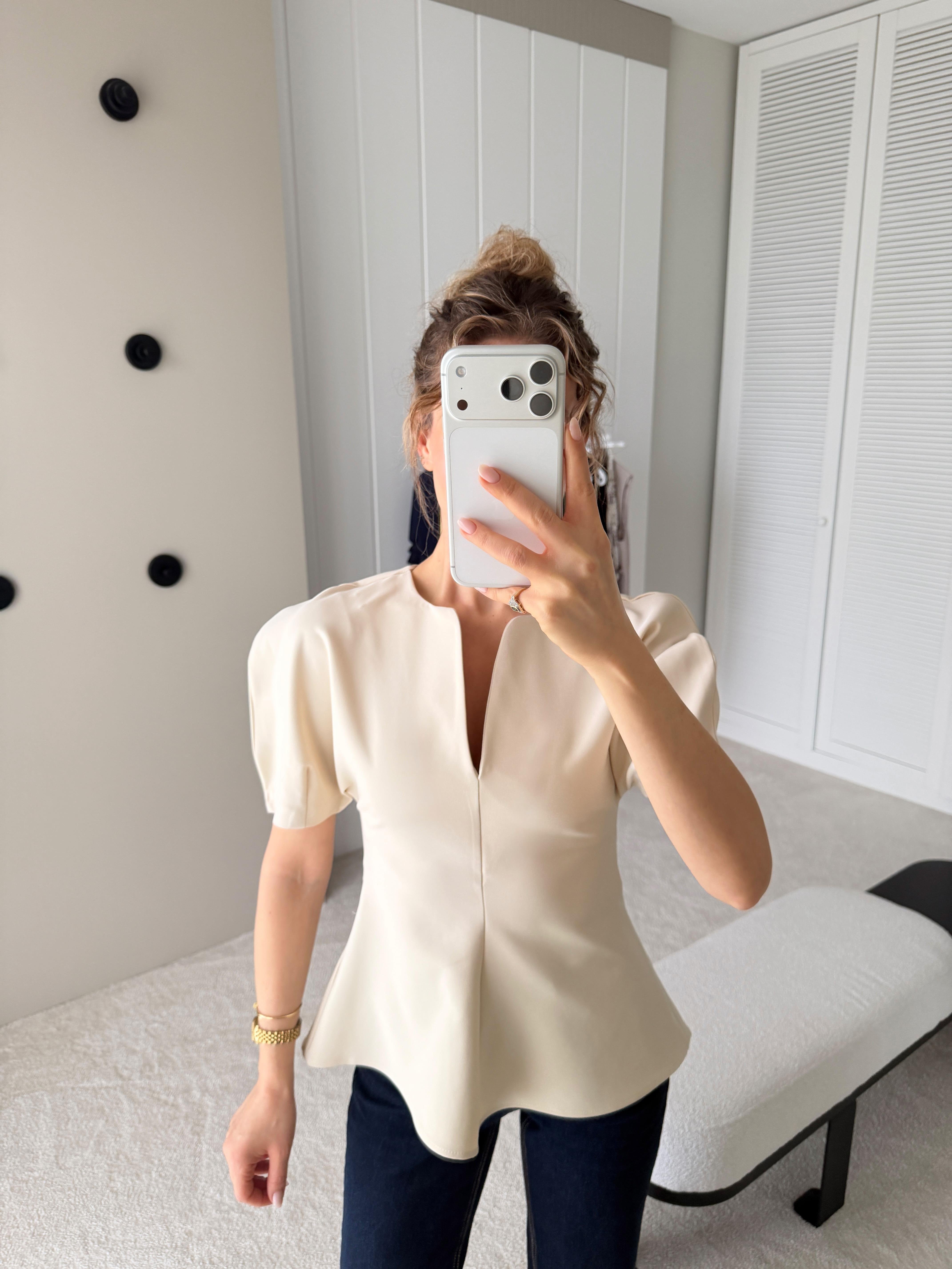 Belden Oturtmalı Bluz Ekru