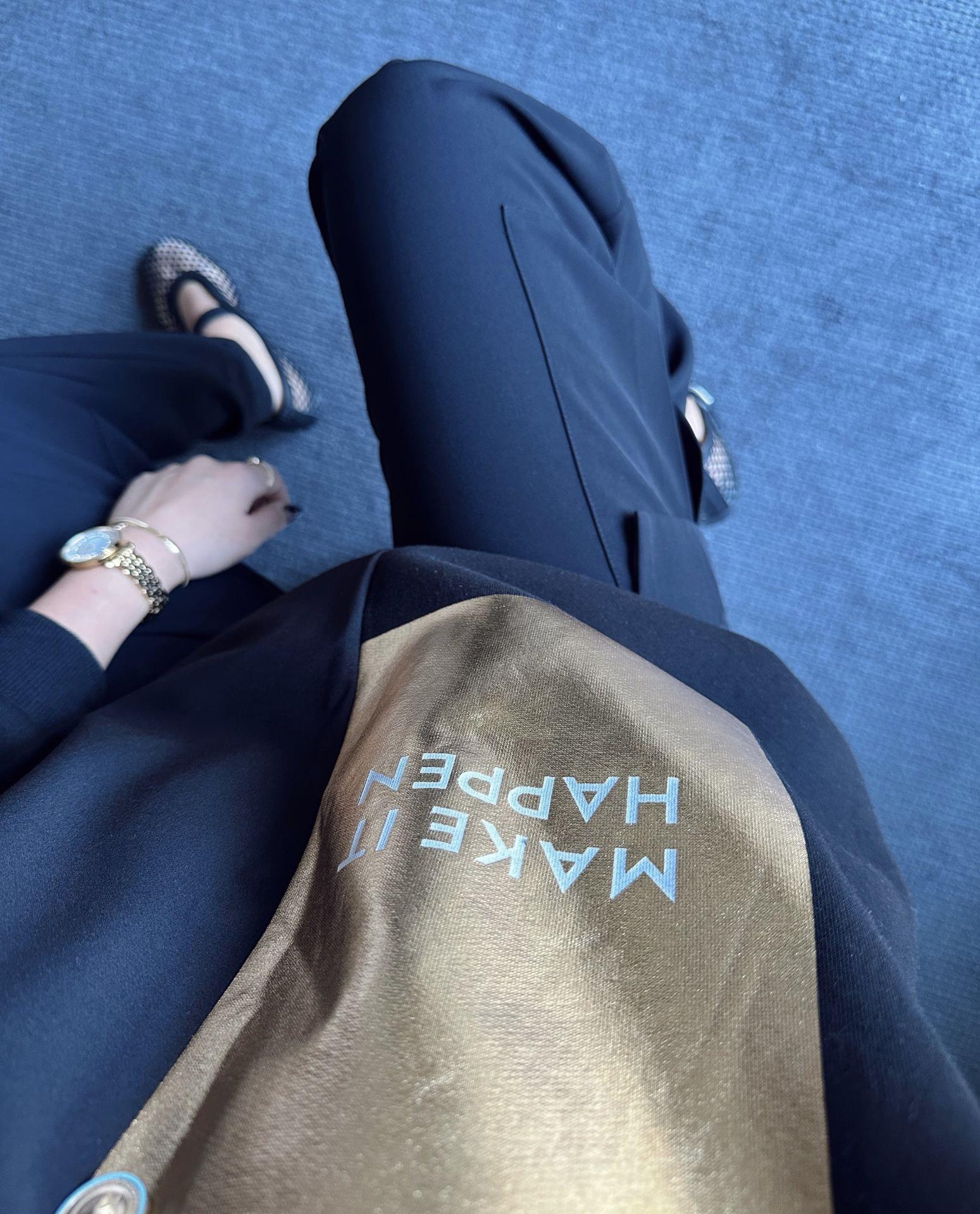 Gold Baskılı Oversize Sweat Siyah