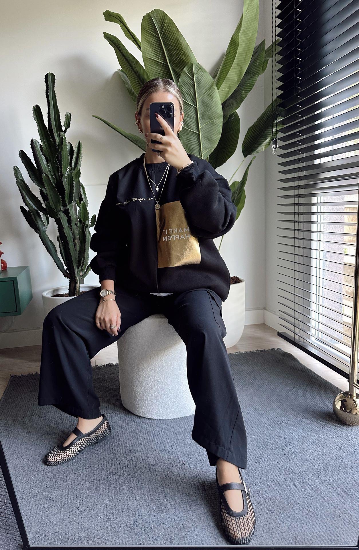 Gold Baskılı Oversize Sweat Siyah