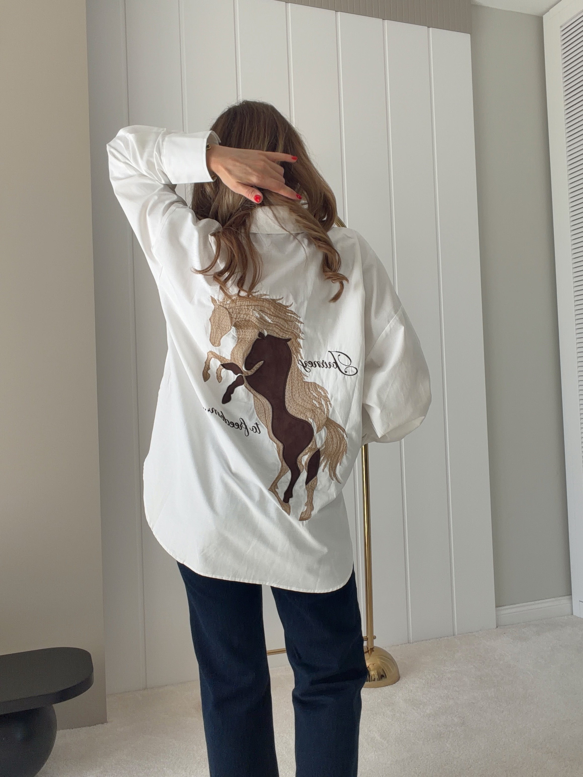 Sırt Nakışlı Detay Oversize Gömlek Ekru