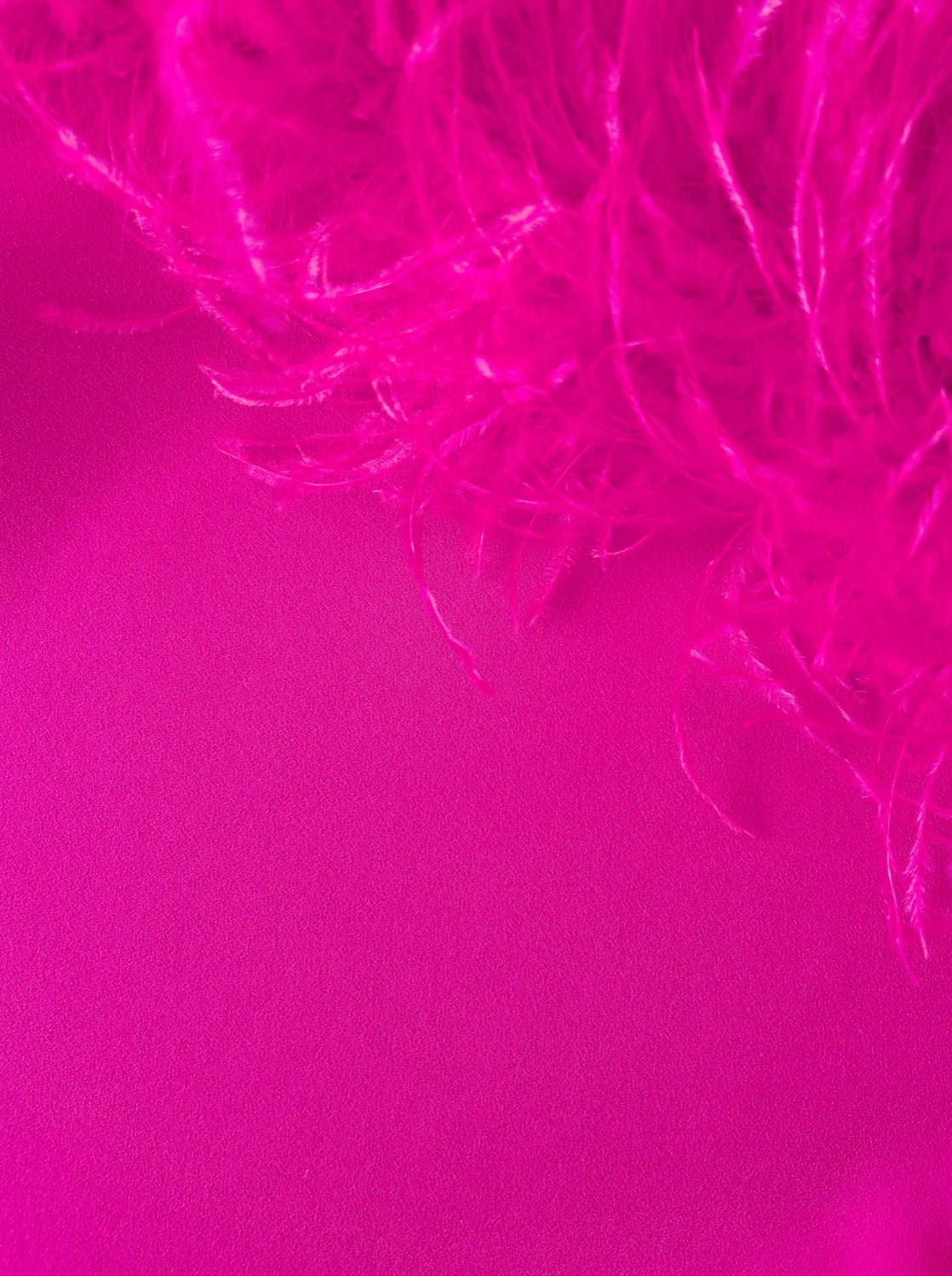 TASARIM ASİMETRİK KESİM PEMBE TÜYLÜ MİNİ ELBİSE