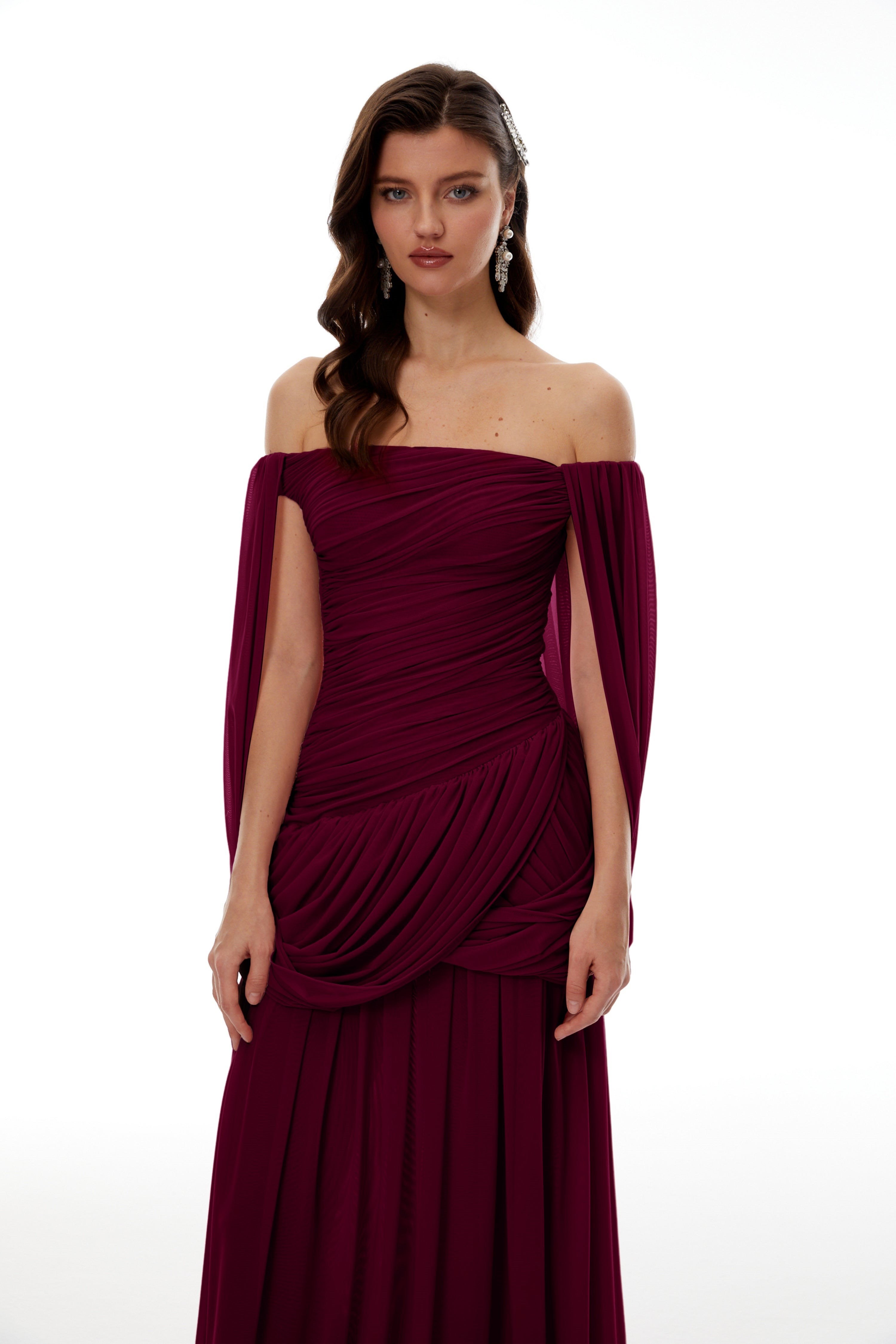TASARIM DRAPE DETAYLI BORDO PELERİNLİ MİDİ ELBİSE