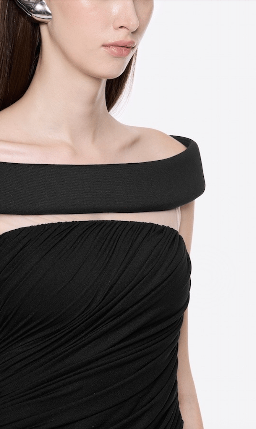 TASARIM DRAPE DETAYLI OMUZLARI AÇIK SİYAH MİDİ ELBİSE
