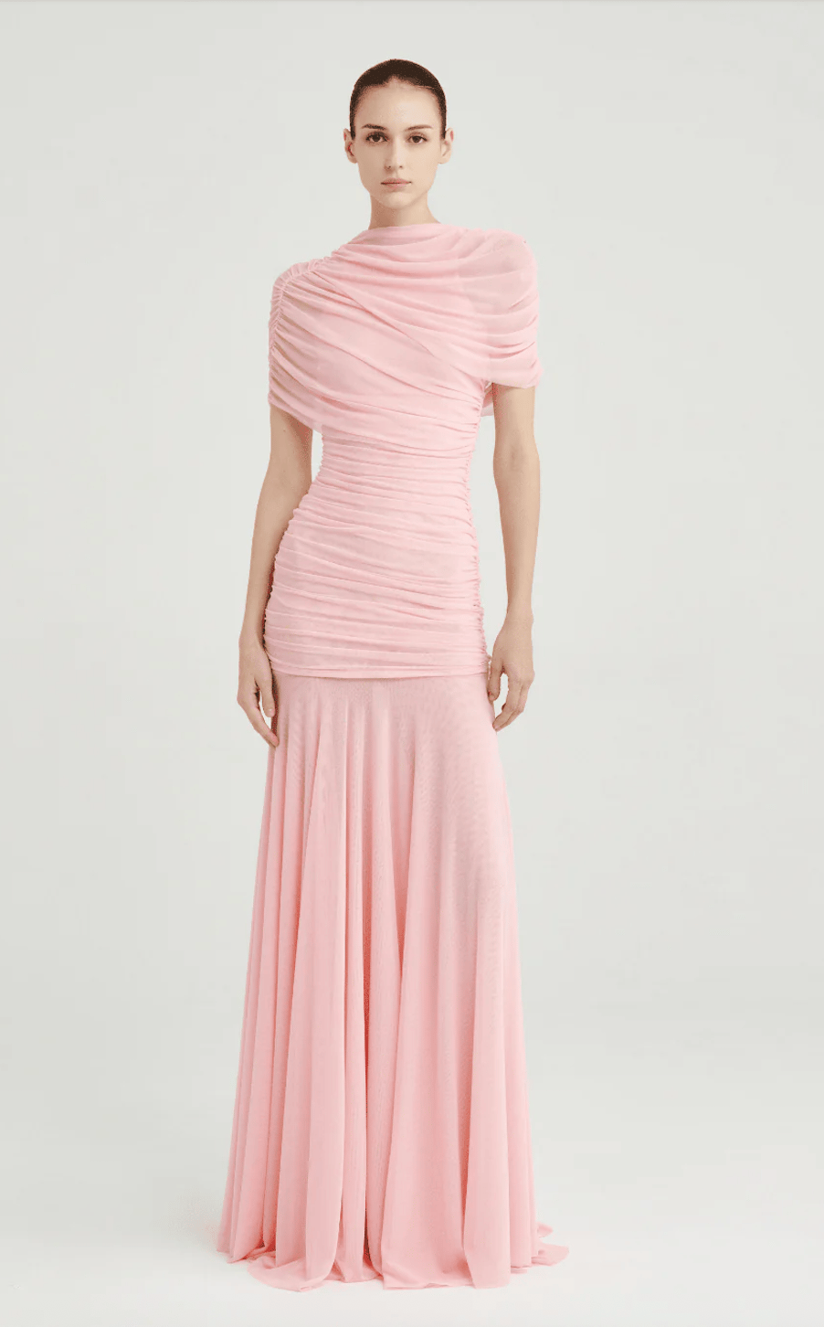 TASARIM DRAPE VE TÜL DETAYLI PEMBE UZUN MİDİ ELBİSE