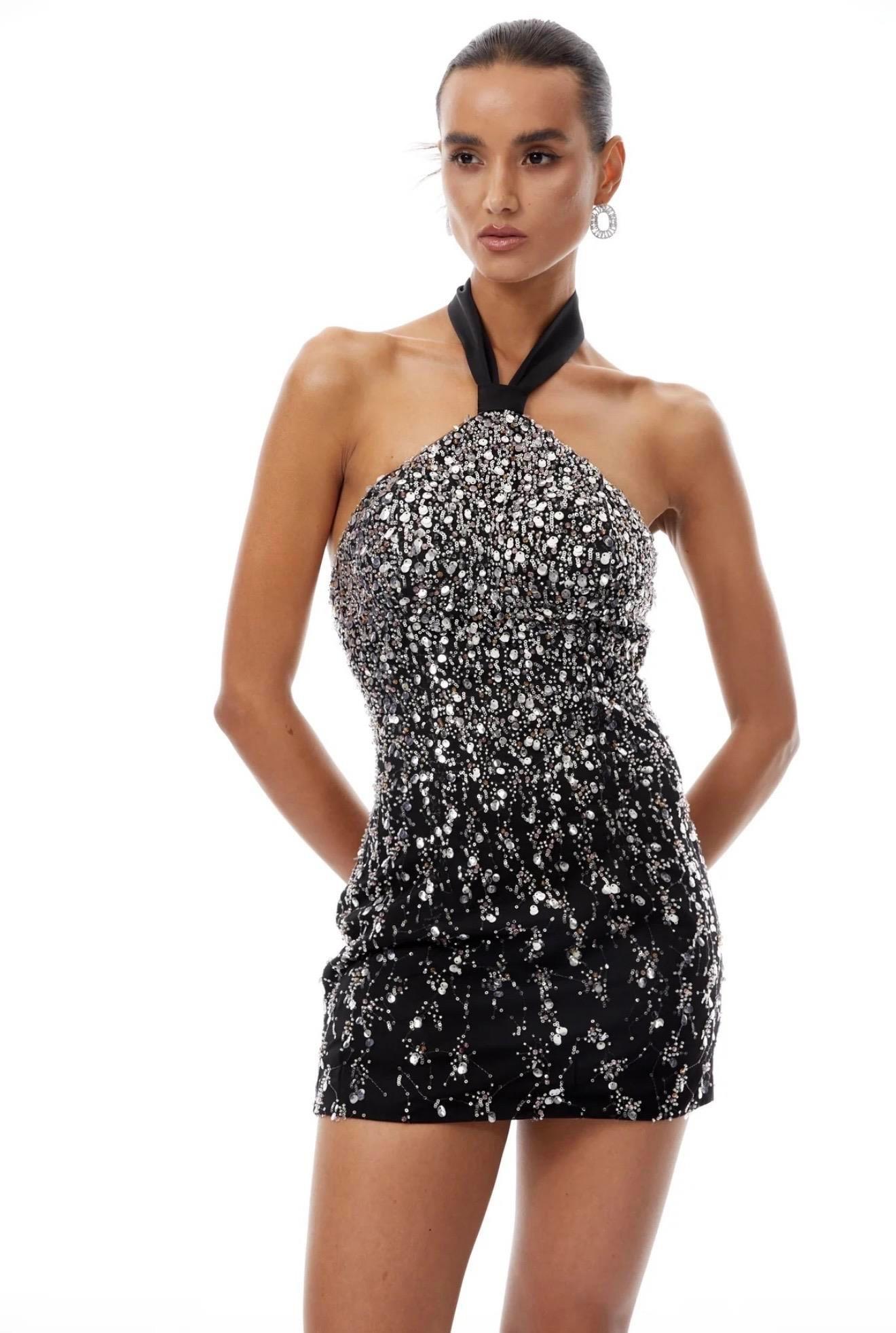 TASARIM HALTER YAKA KRİSTAL TAŞLI SİYAH MİNİ ELBİSE