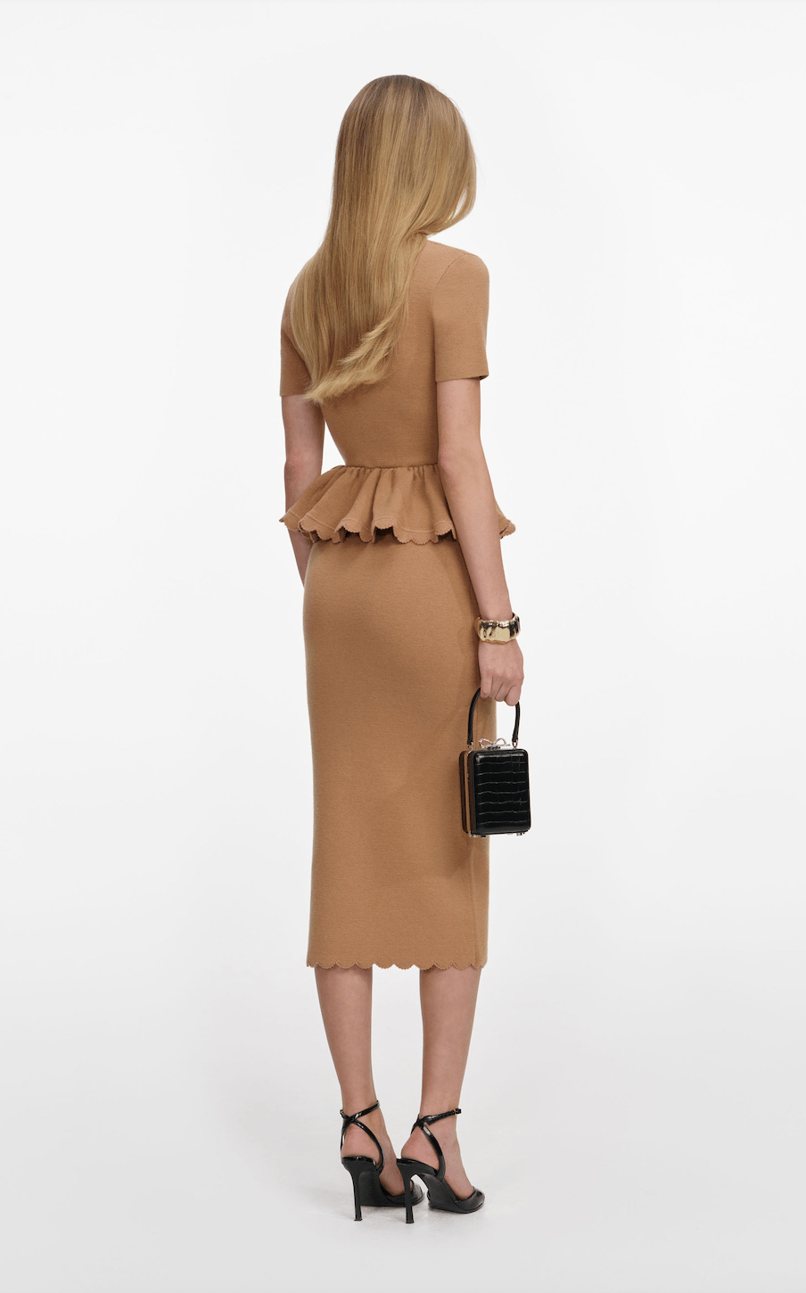 TASARIM PEPLUM DETAYLI YARIM KOLLU KAMEL RENK MİDİ ELBİSE