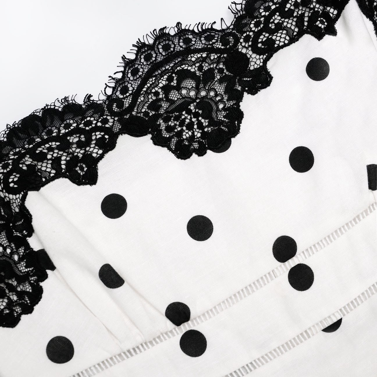TASARIM PREMİUM PUANTİYELİ DANTELLİ PEPLUM MİDİ ELBİSE