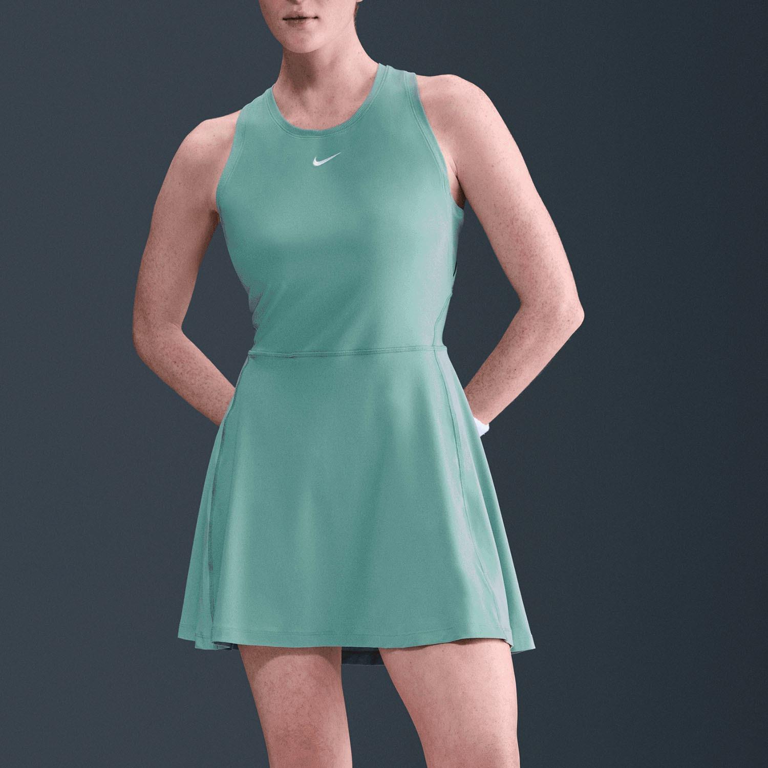 NikeNike Victory Kadın Tenis Elbisesi