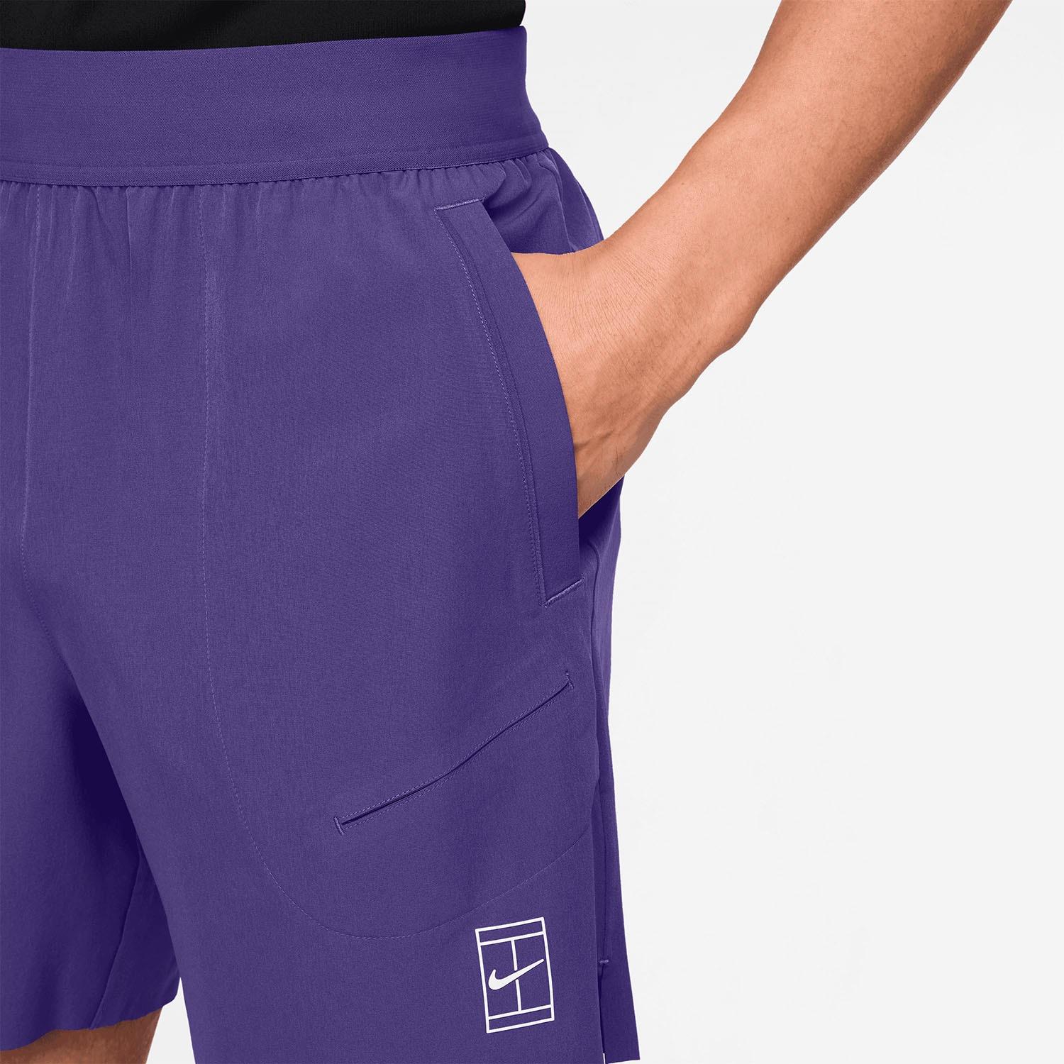 NikeNikeCourt Advantage Dri-FIT 15 cm Erkek Tenis Şortu Temel hareketlerde ustalaştın. Şimdi en iyilerle yarışma zamanı geldi. 15 cm Advantage şort, ter tutmayarak ralliler sırasında konsantrasyonunu korumanı sağlayan ve dört yöne esneyen yumuşak do