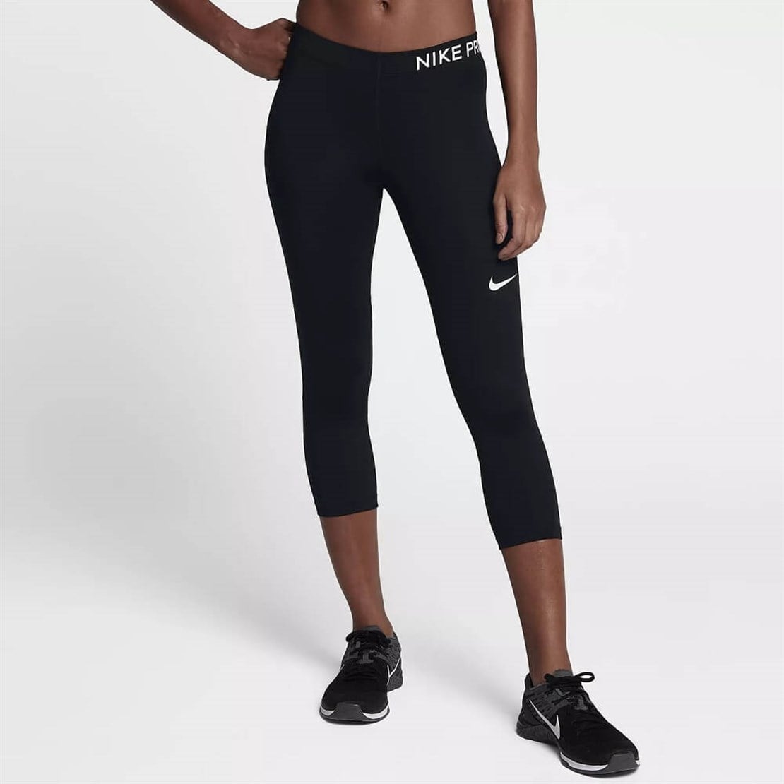NikeNike Pro Kadın Antrenman Capri