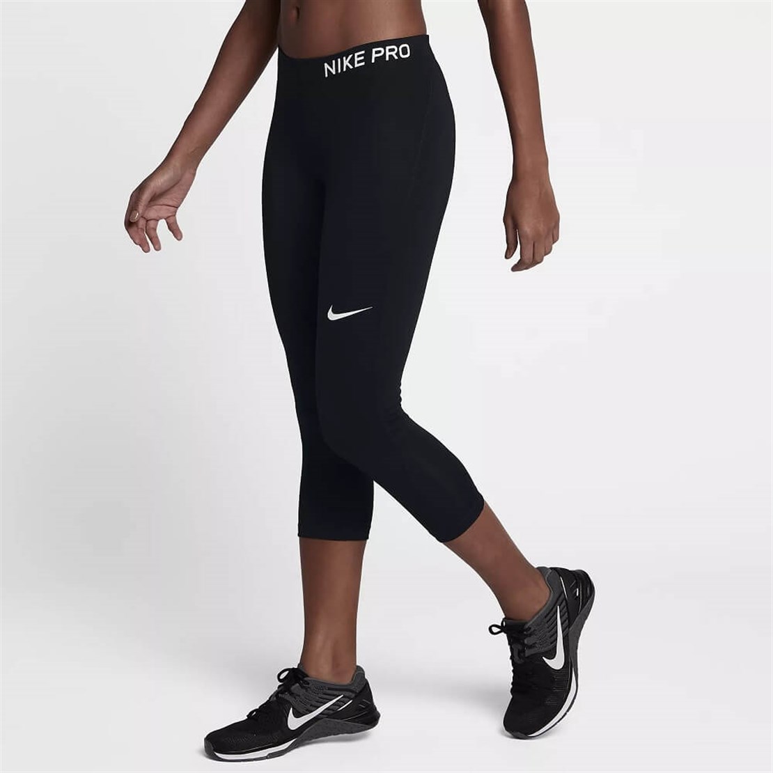 NikeNike Pro Kadın Antrenman Capri