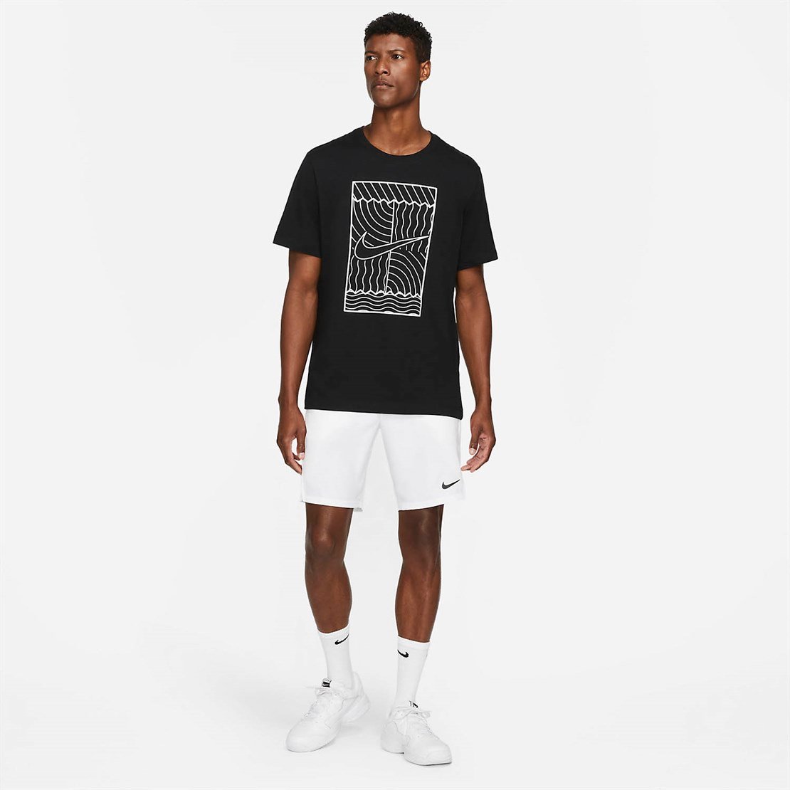 NikeNike Court Graphic Erkek Tenis Tişörtü