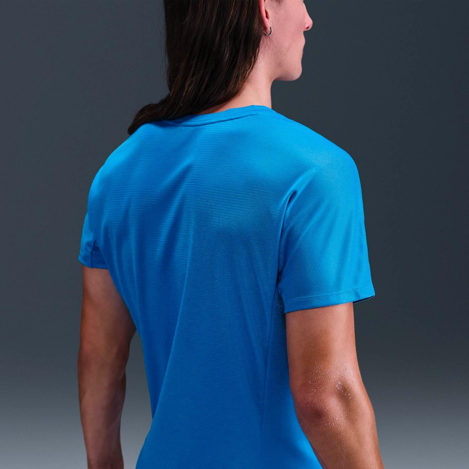 NikeNike Rafa Challenger Dri-FIT Kısa Kollu Erkek Tenis Tişörtü