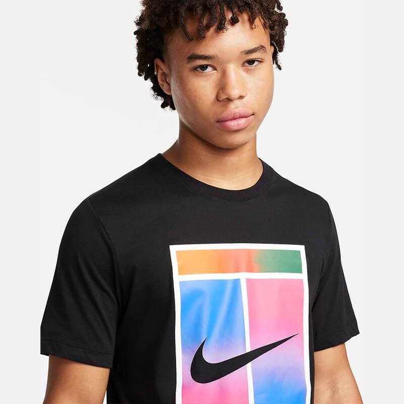 NikeNikeCourt Dri-FIT Heritage Baskılı Erkek Tenis Tişörtü