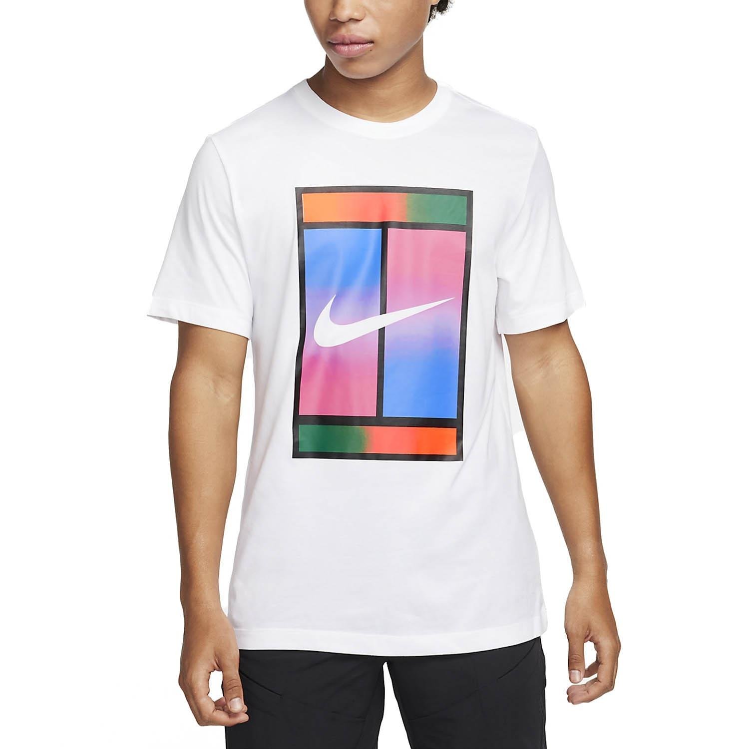 NikeNikeCourt Dri-FIT Heritage Baskılı Erkek Tenis Tişörtü