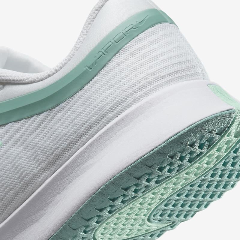 NikeNike Vapor Pro 3 Sert Kort Kadın Tenis Ayakkabısı
