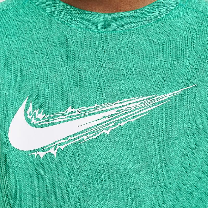 NikeNike Multi Dri-FIT Erkek Çocuk Antreman Üstü