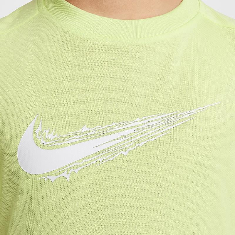 NikeNike Multi Dri-FIT Erkek Çocuk Antreman Üstü