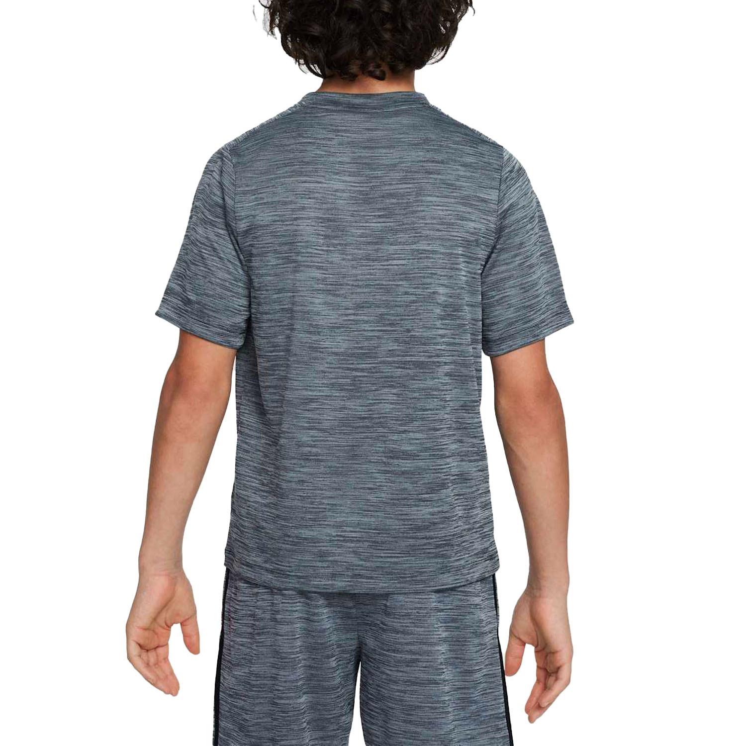 NikeNike Multi Dri-FIT Erkek Çocuk Antreman Üstü