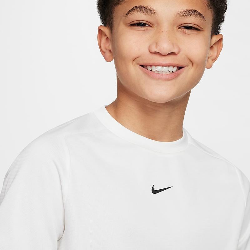 NikeNike Multi Dri-FIT Erkek Çocuk Antreman Üstü