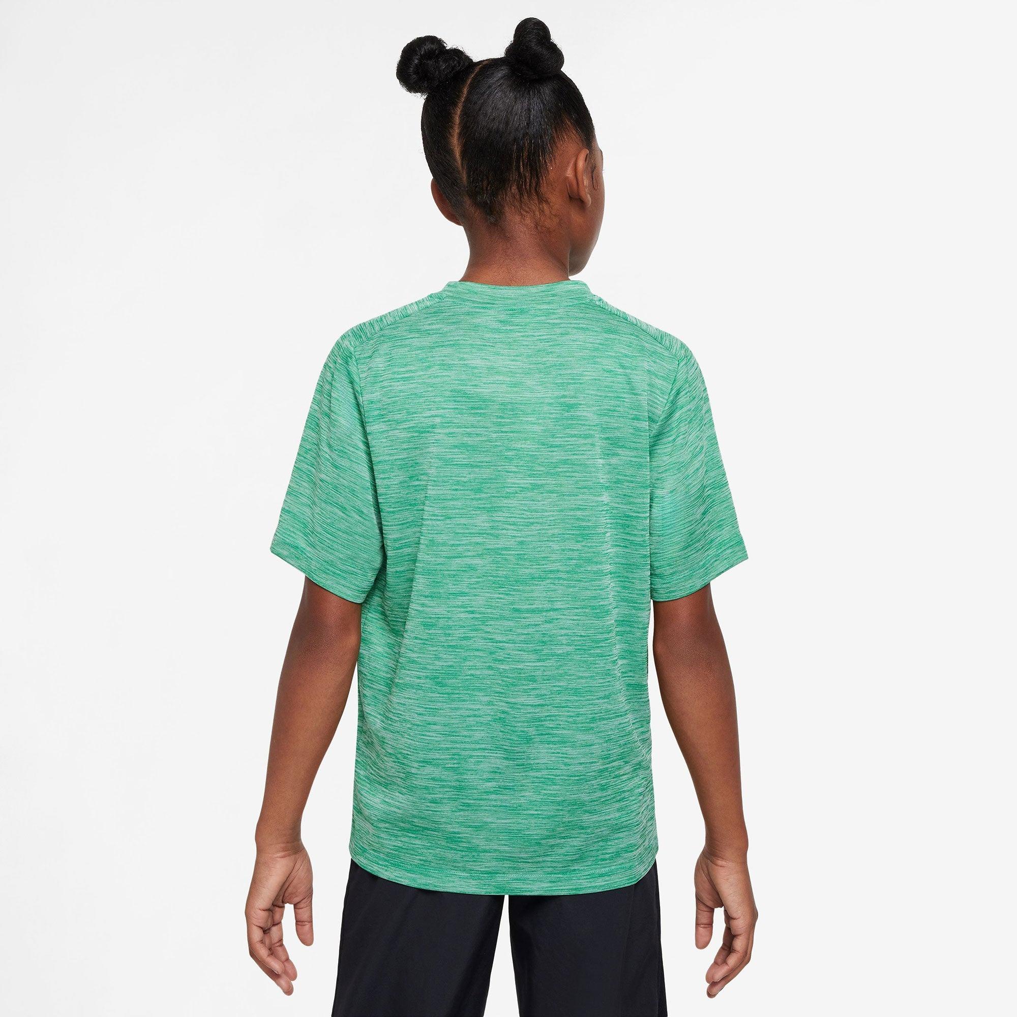 NikeNike Multi Dri-FIT Erkek Çocuk Antreman Üstü