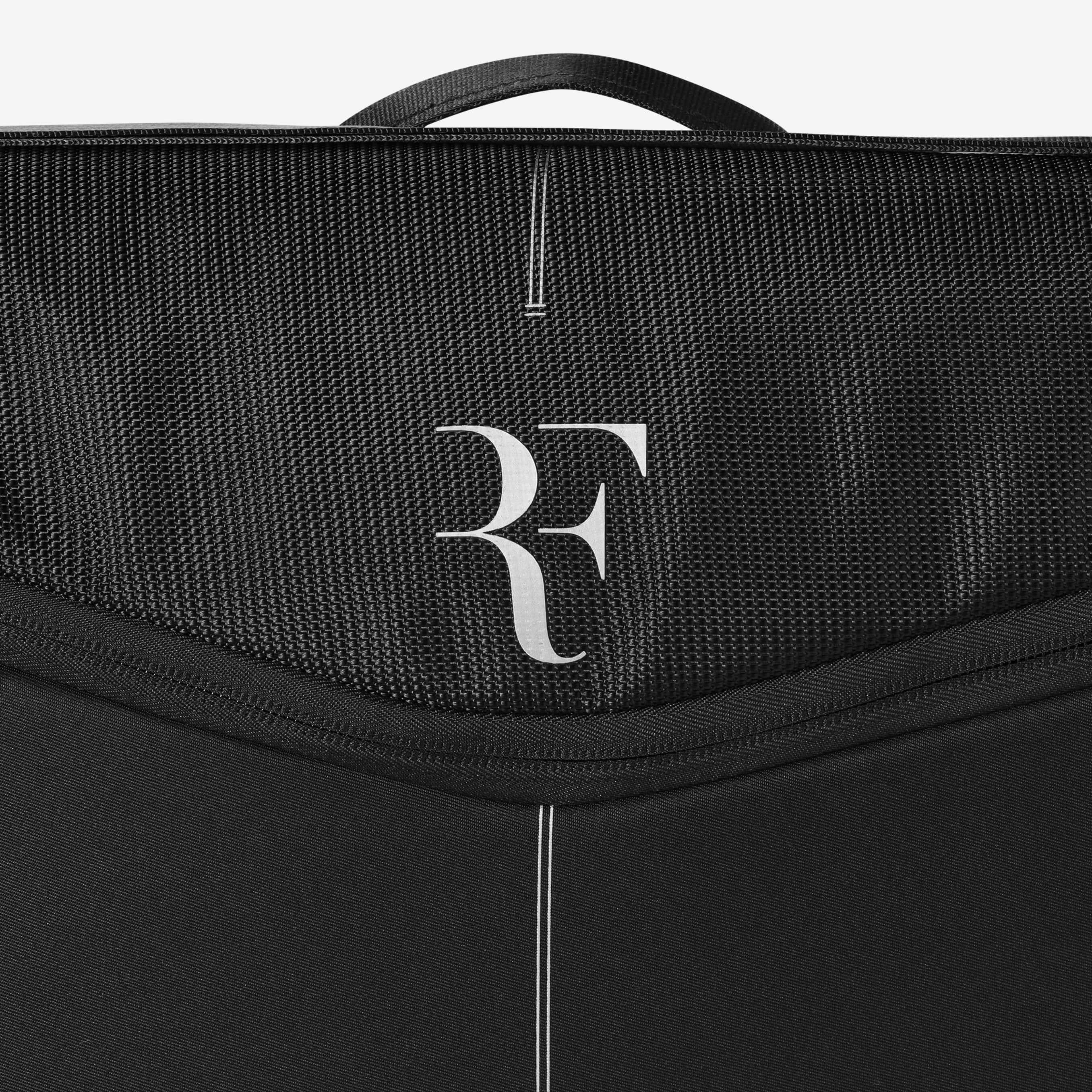 WilsonWilson RF Collection Raket Kılıfı | By Roger Federer