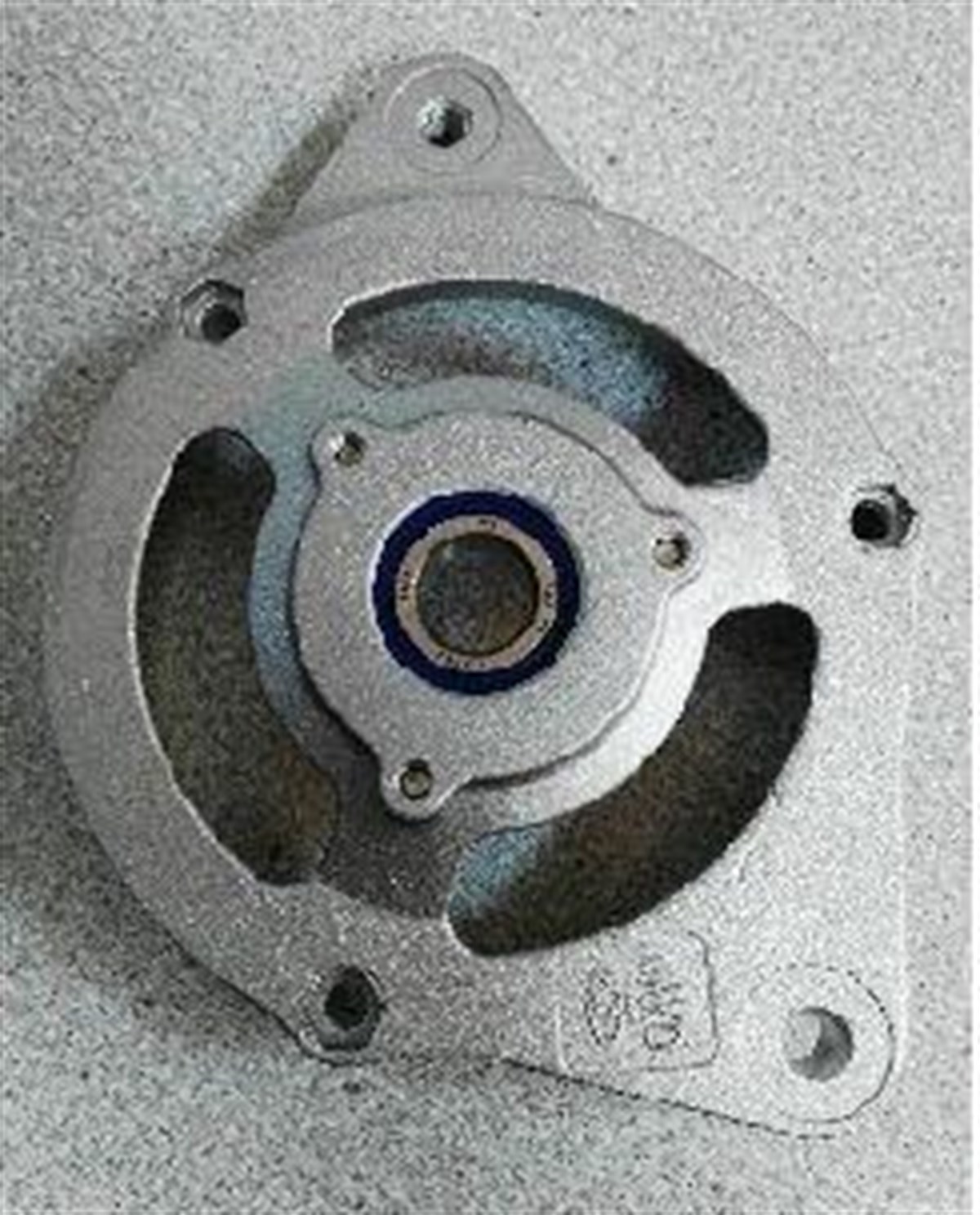 Alternatör Ön Kapak Bilyalı Ford Transit T15 83634401