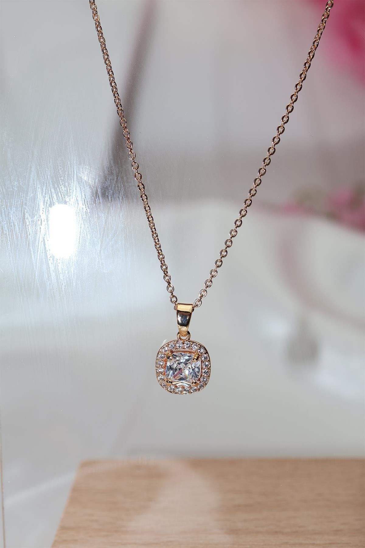 Baget Taşlı Gold Kolye