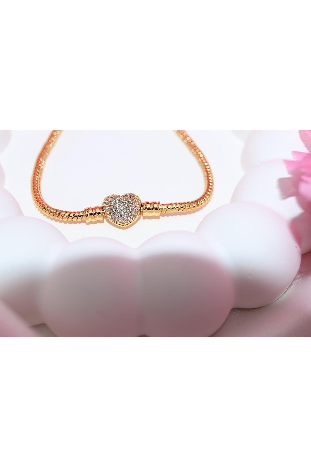 Pandora Model Gold Taşlı Bileklik