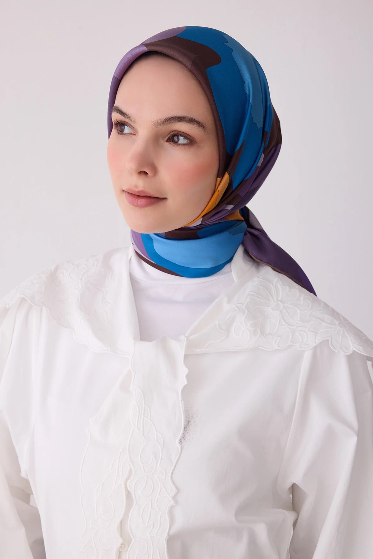 Belli Twill İpek Desenli Eşarp 4306D